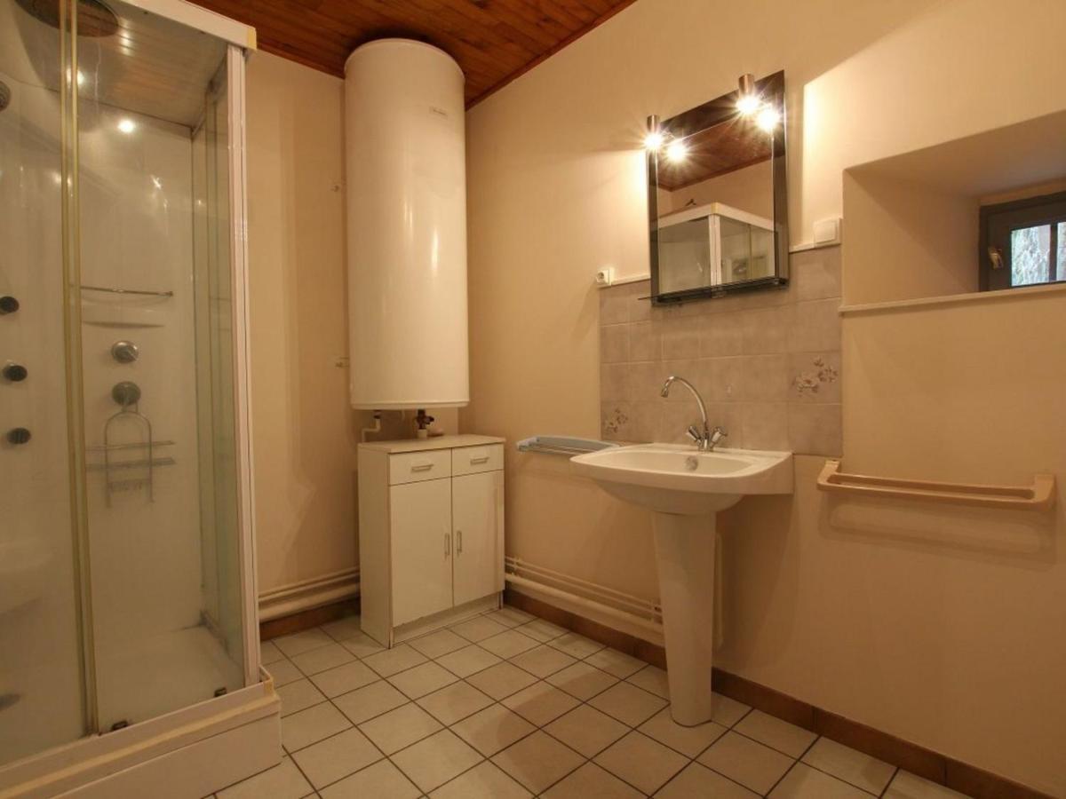 Gite 4 Pers Avec Cour, Vue Loire - Fr-1-582-122 Arlempdes Exteriör bild